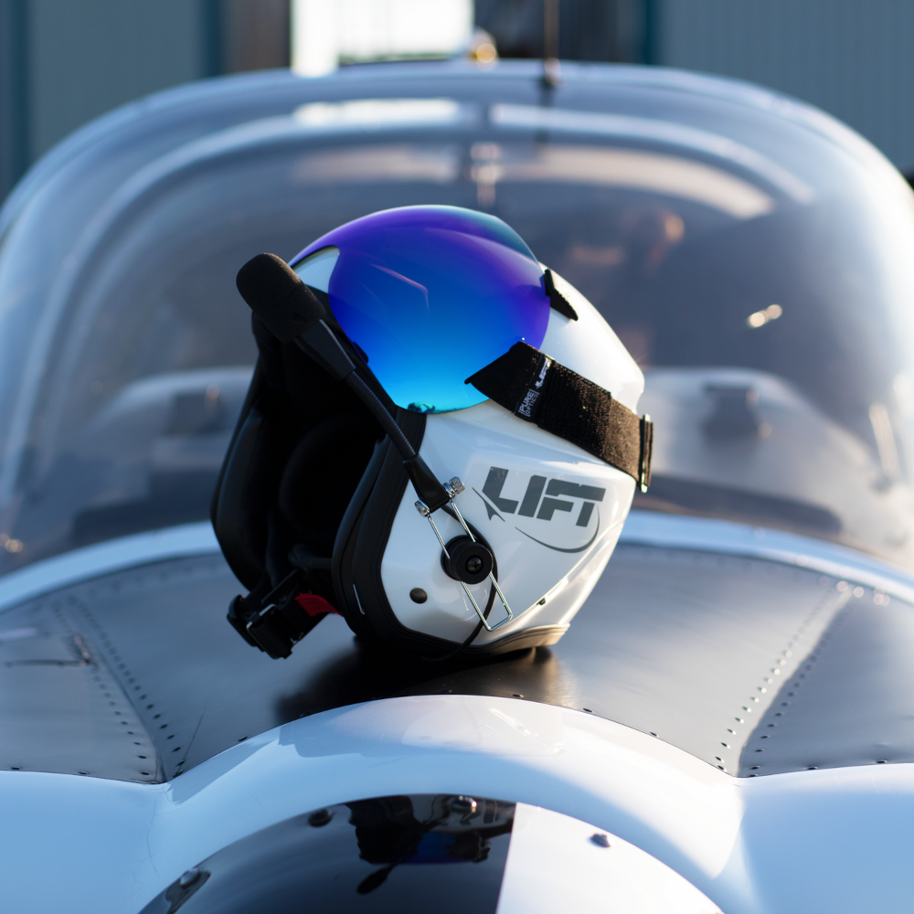 Lift AV1KOR Helmet Medium Bose A20 GA Twin Plug